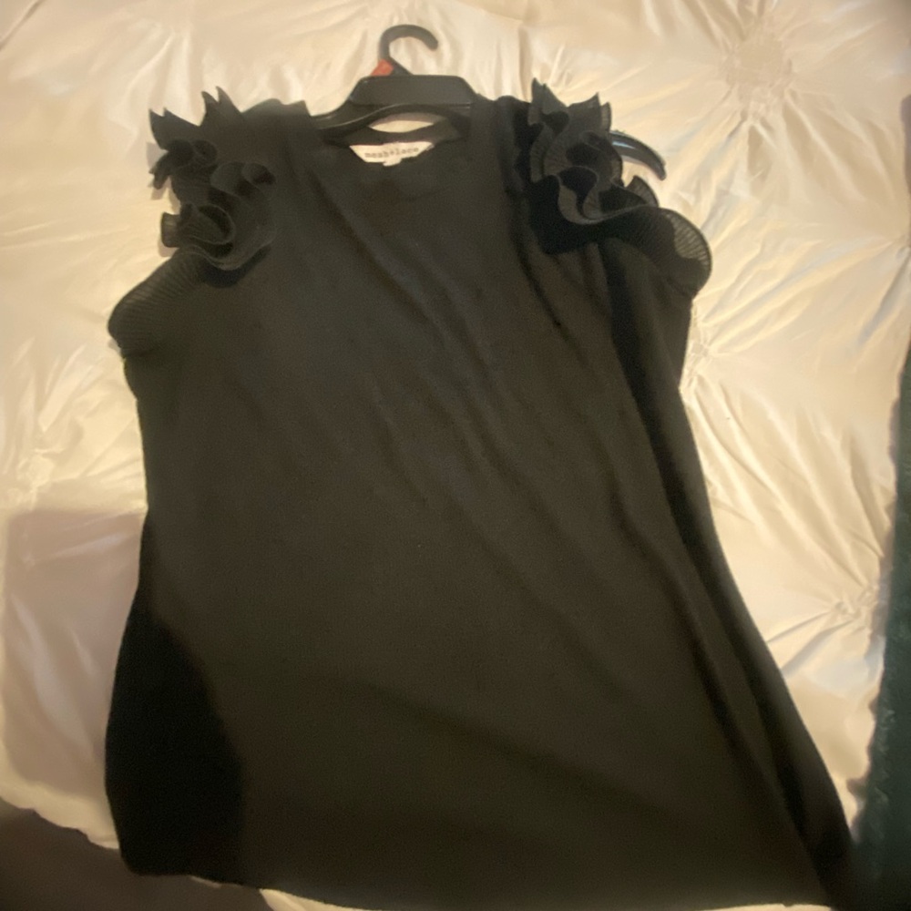 Chic Black Ruffled Blouse - Picture 2 of 3